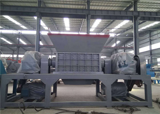 Китай Автоматический промышленный шредер металлолома 5 емкости Х13 тонн материала лезвия поставщик